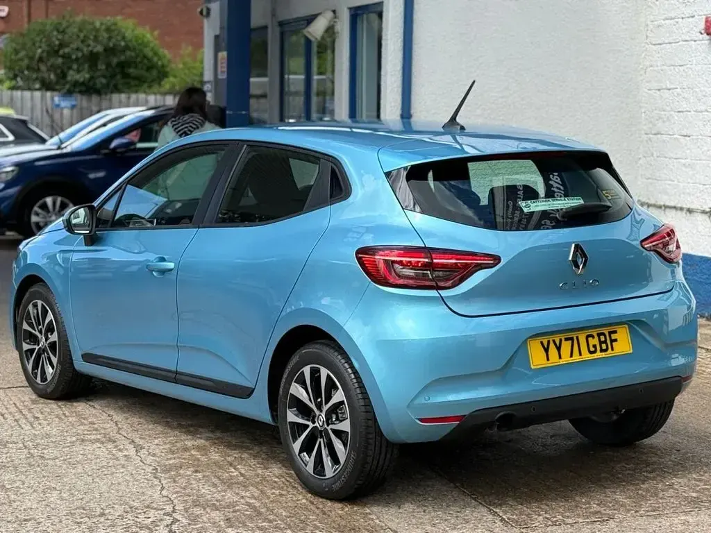 Used Renault Clio Iconic 2021 Blue Hatchback