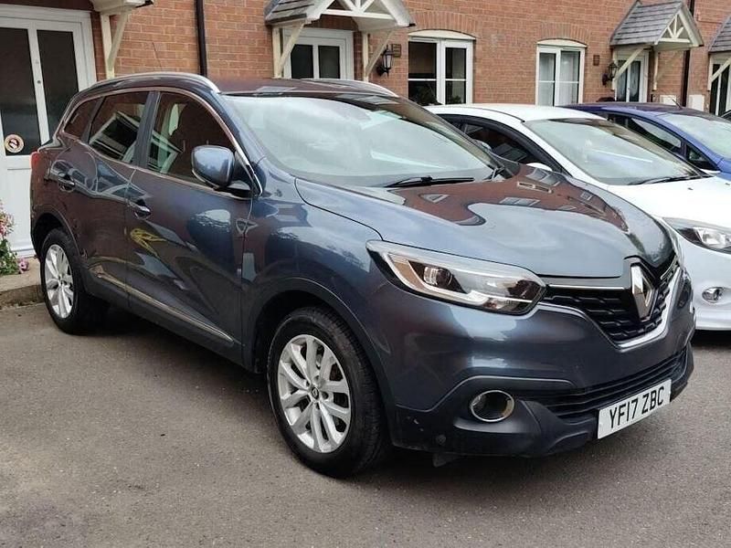 Grey Used 2017 Renault Kadjar Dynamique SUV | £7,988 (Fair price) - Image 1/4