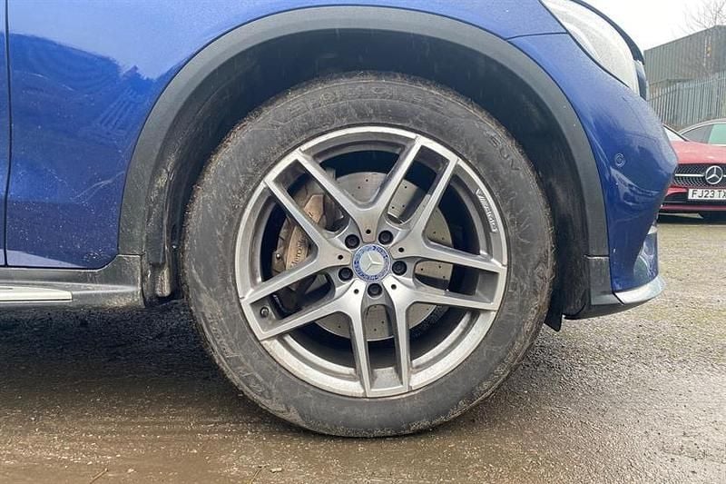 Used Mercedes GLC220 AMG Line Premium 170 HP (125 kW) 2016 Brilliant blue Coupe