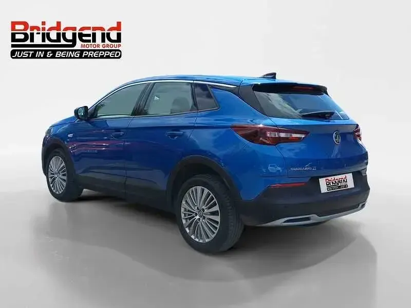 Used Vauxhall Grandland X Business Edition 130 HP (95 kW) 2020 Blue SUV