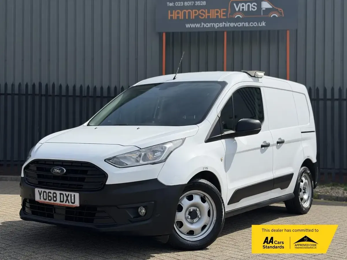 Used Ford Transit Connect S 100 HP (73 kW) 2019 White MPV
