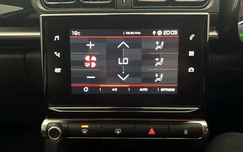 Used Citroën C3 PureTech 83 HP (61 kW) 2024 Grey Hatchback