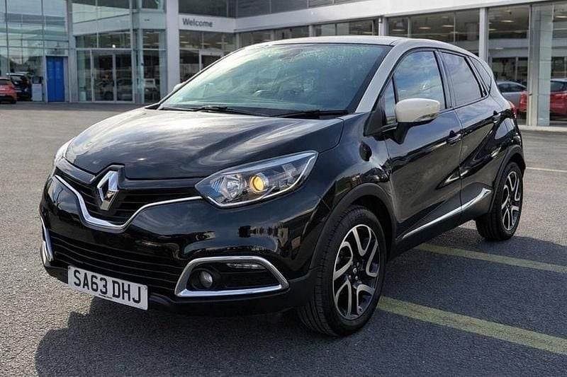 Used Renault Captur Dynamique 90 HP (66 kW) 2013 Black/cream SUV