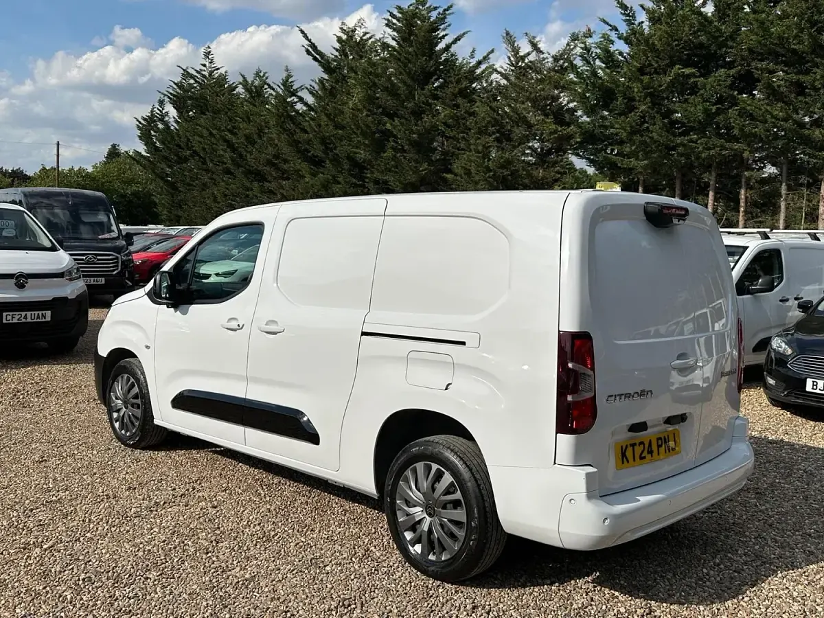 Used Citroën Berlingo 2024 White MPV