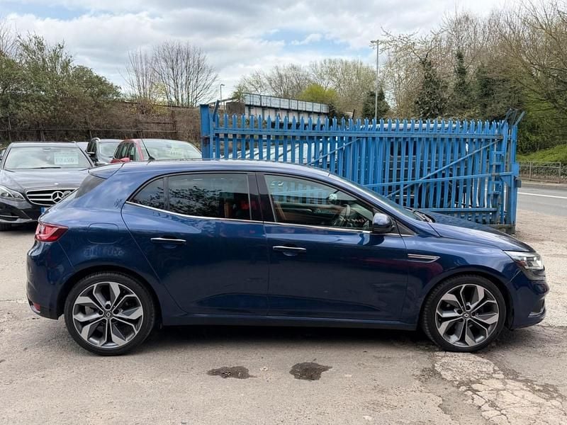 Used Renault Mégane IV Dynamique 110 HP (80 kW) 2016 Blue Hatchback