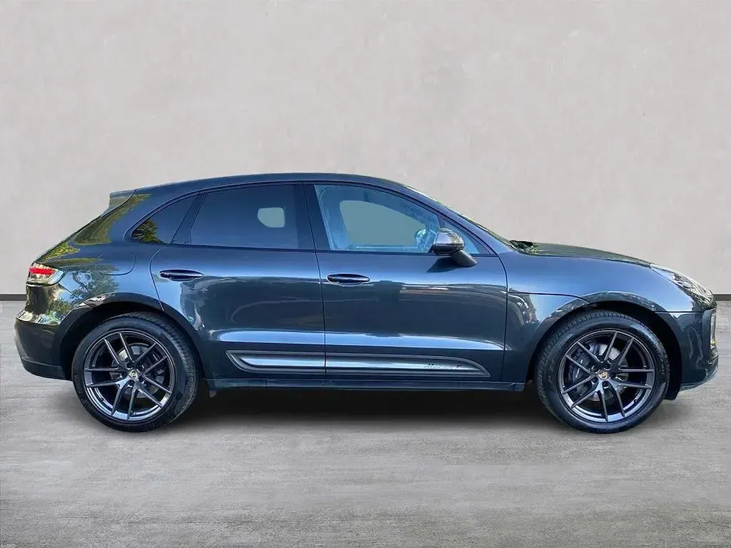 Used Porsche Macan 265 HP (194 kW) 2022 Grey SUV