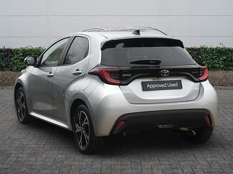 New Toyota Yaris Hybrid Design 2026 Silver metallic Hatchback