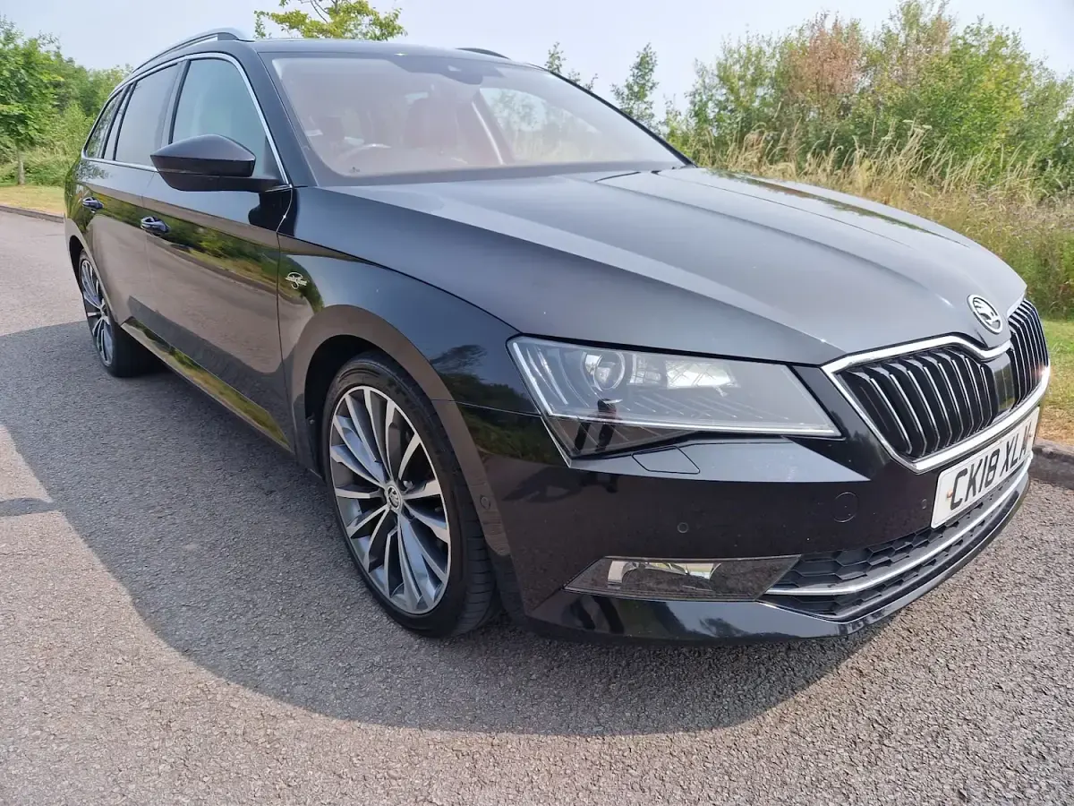 Used Skoda Superb LAURIN & KLEMENT 190 HP (139 kW) 2018 Black Estate