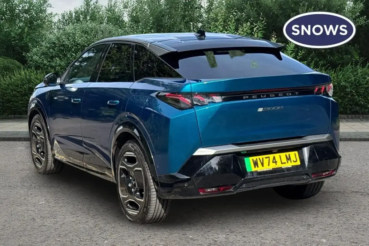 Used Peugeot e-3008 GT 156 kW (213 HP) 2024 Blue SUV