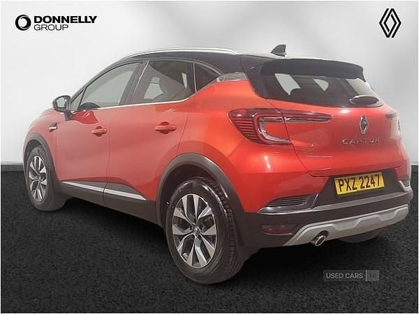 Used Renault Captur Version S 140 HP (102 kW) 2021 Red/black  SUV
