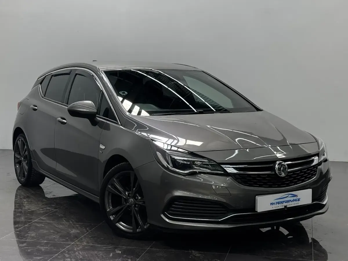 Used Vauxhall Astra SRi 110 HP (80 kW) 2017 Grey Hatchback