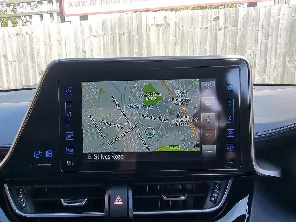 Used Toyota C-HR Edition 122 HP (89 kW) 2019 Green SUV