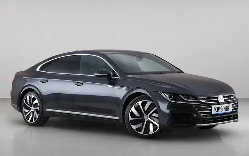 Used VW Arteon R-line 150 HP (110 kW) 2018 Hatchback
