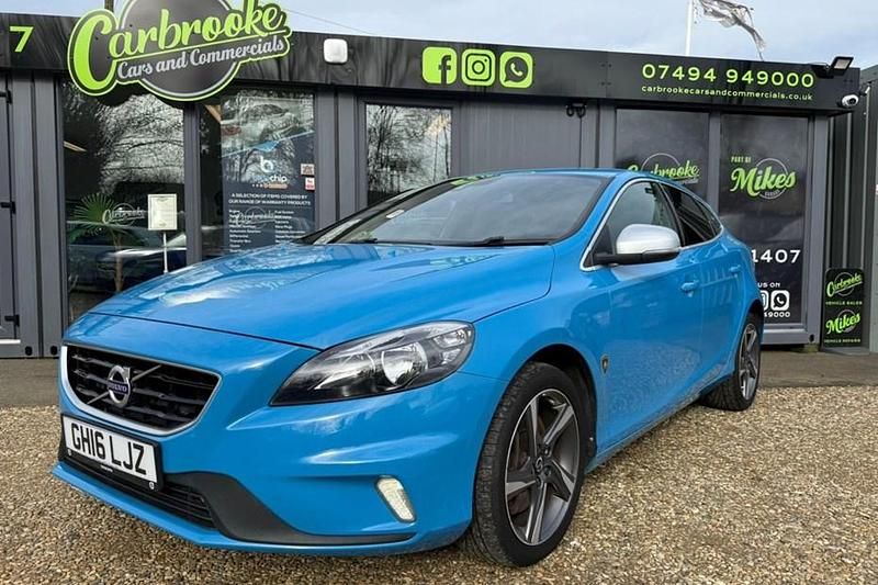Used Volvo V40 R-Design 190 HP (139 kW) 2016 Blue Hatchback