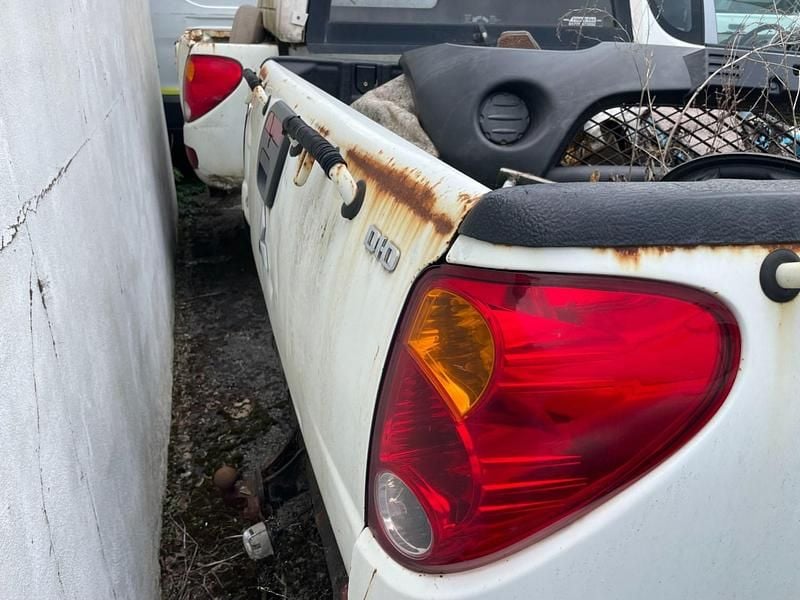 Usado Mitsubishi L200 134 CV (98 kW) 2009 Blanco Pickup/Camioneta