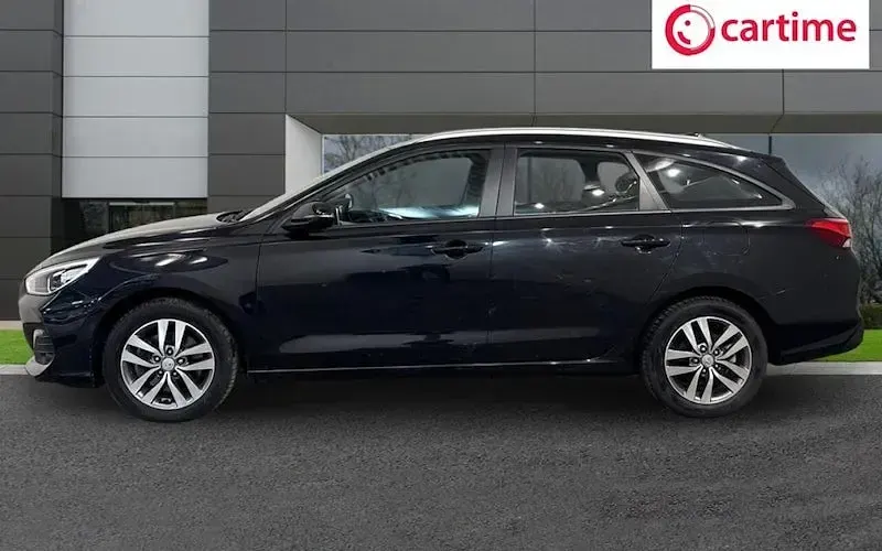 Used Hyundai i30 SE 120 HP (88 kW) 2020 Estate