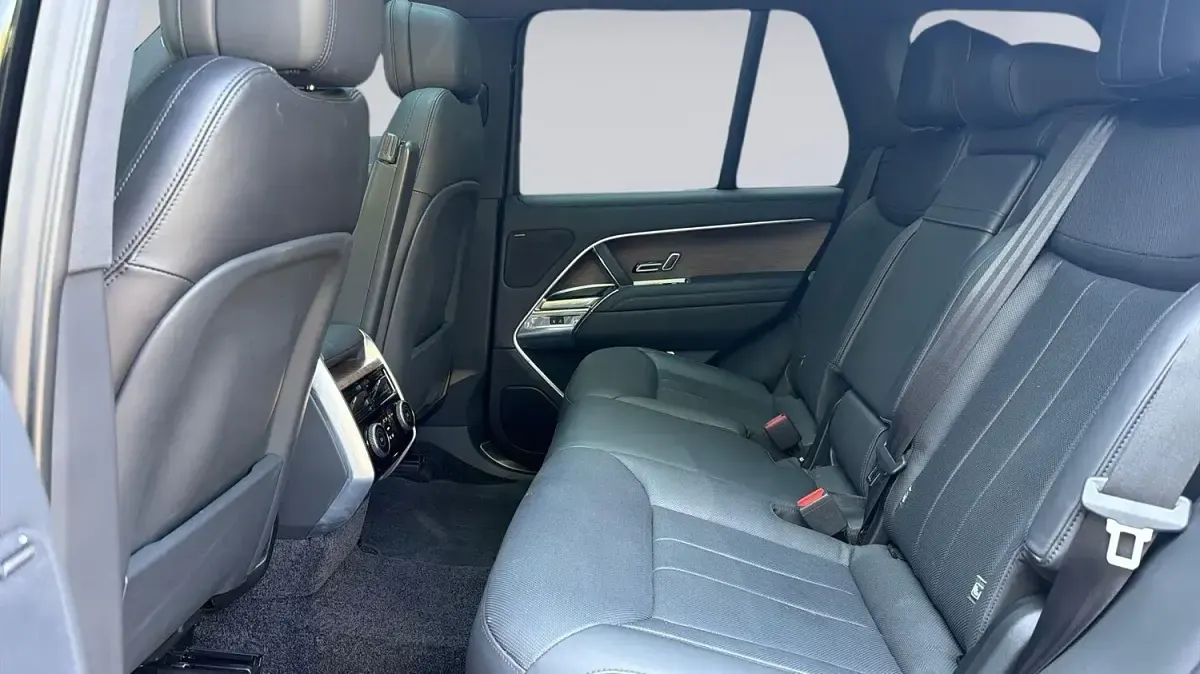 Used Land Rover Range Rover SE 2022 Black SUV