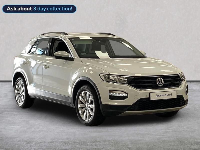 White Used 2018 VW T-Roc SE SUV | £12,469 (Fair price) - Image 1/2