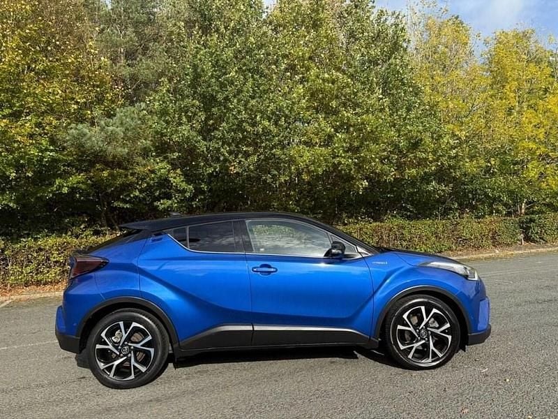 Used Toyota C-HR 122 HP (89 kW) 2017 Blue SUV