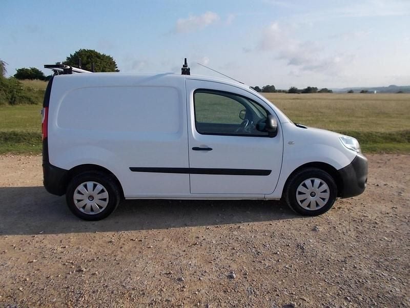 Used Renault Kangoo 2014 White MPV