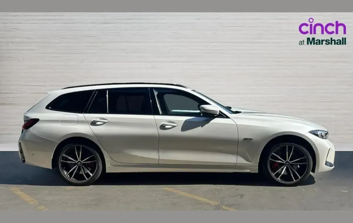Used BMW 330 M Sport 288 HP (211 kW) 2022 White Estate