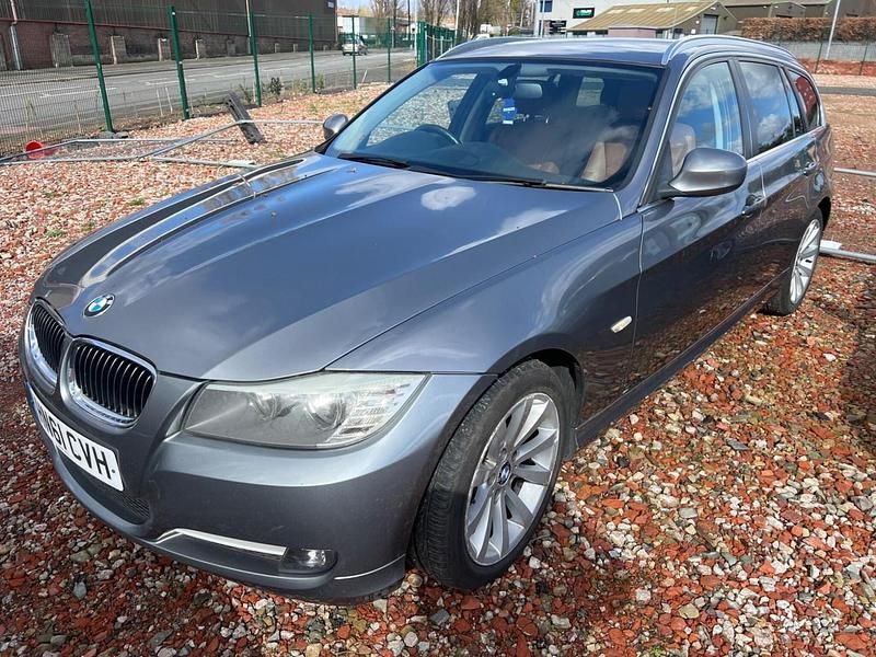 Used BMW 318 Exclusive 2011 Grey Estate