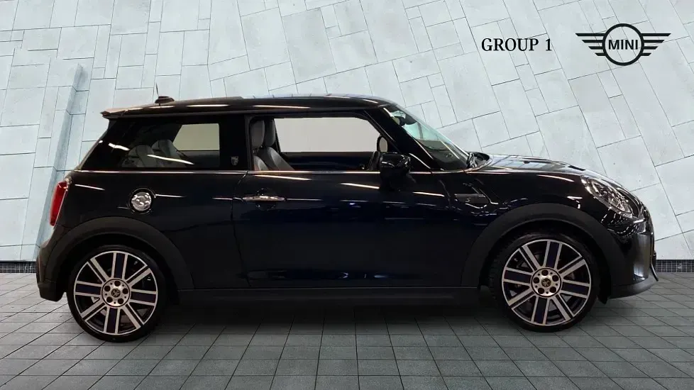 Usado Mini Cooper S Exclusive 176 HP (129 kW) 2022 Preto Citadino