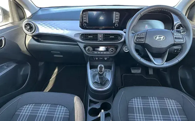 Used Hyundai i10 Premium 79 HP (58 kW) 2026 White Hatchback