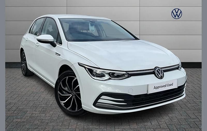 Used VW Golf VIII Style 147 HP (108 kW) 2023 White Hatchback