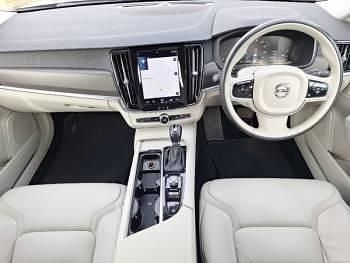 Used Volvo V90 CC Pro 190 HP (139 kW) 2018 Grey Estate