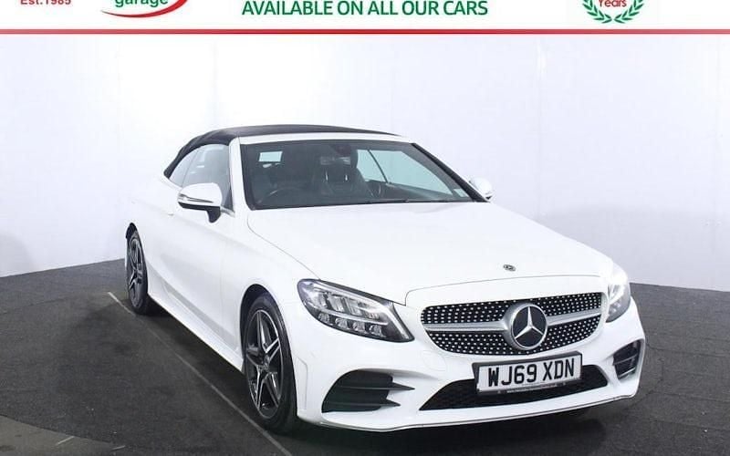 Usado Mercedes C200 AMG line 198 HP (145 kW) 2019 Cabrios