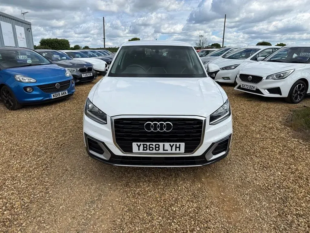 Used Audi Q2 Sport 116 HP (85 kW) 2018 White SUV