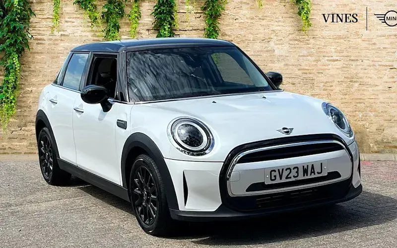 Used Mini Cooper Classic 136 HP (100 kW) 2022 Hatchback