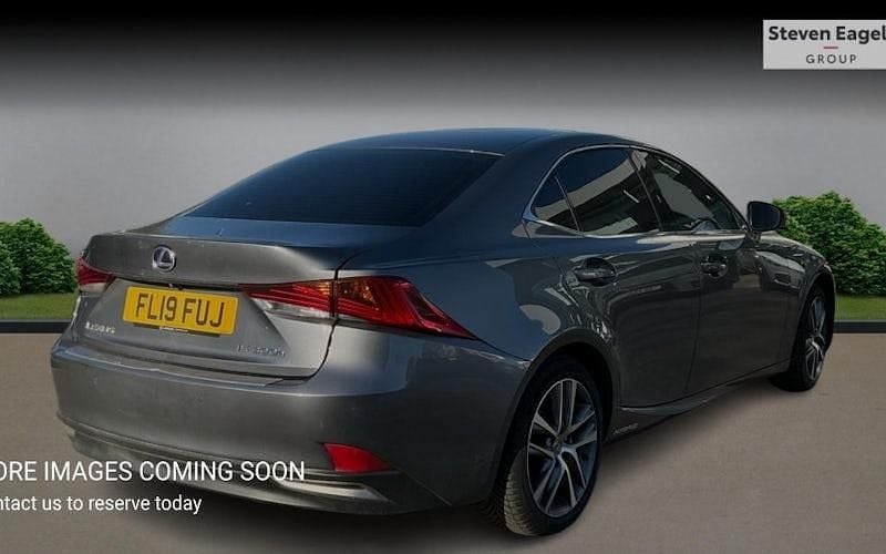 Used Lexus IS300h 223 HP (164 kW) 2020 Sedan