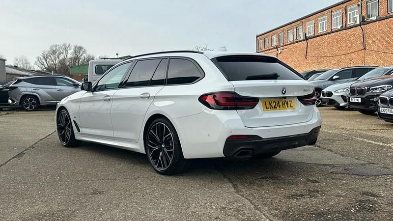 Used BMW 520 M Sport 187 HP (137 kW) 2024 White Estate
