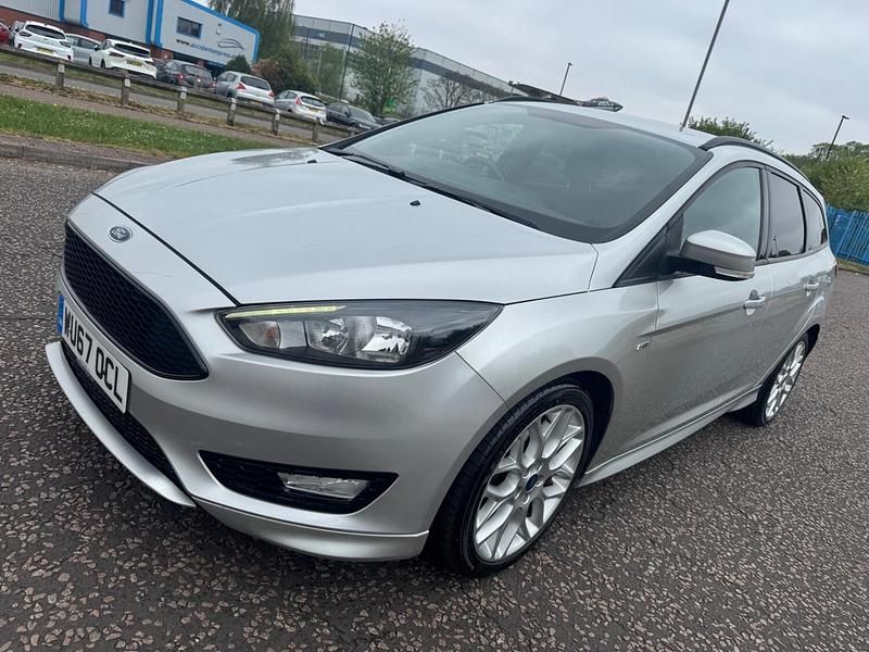 Used Ford Focus ST-Line 120 HP (88 kW) 2017 Silver Estate