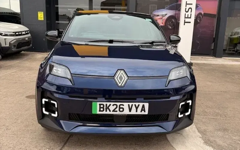 New Renault 5 E-Tech Komfort 110 kW (150 HP) 2026 Hatchback