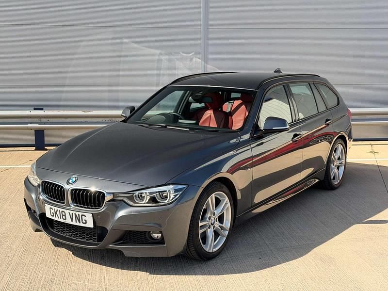 Begagnad BMW 320 M Sport 2018 Grå Kombi