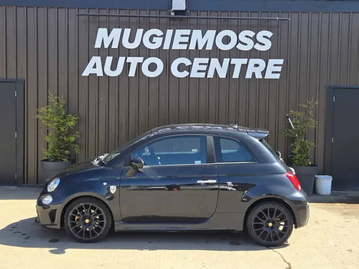 Usado Abarth 595 160 HP (117 kW) 2017 Preto Citadino