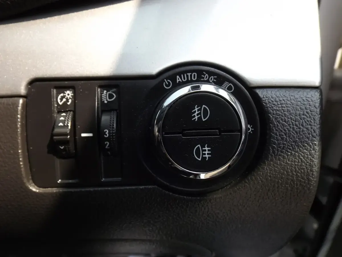 Used Vauxhall Mokka 140 HP (102 kW) 2016 White SUV