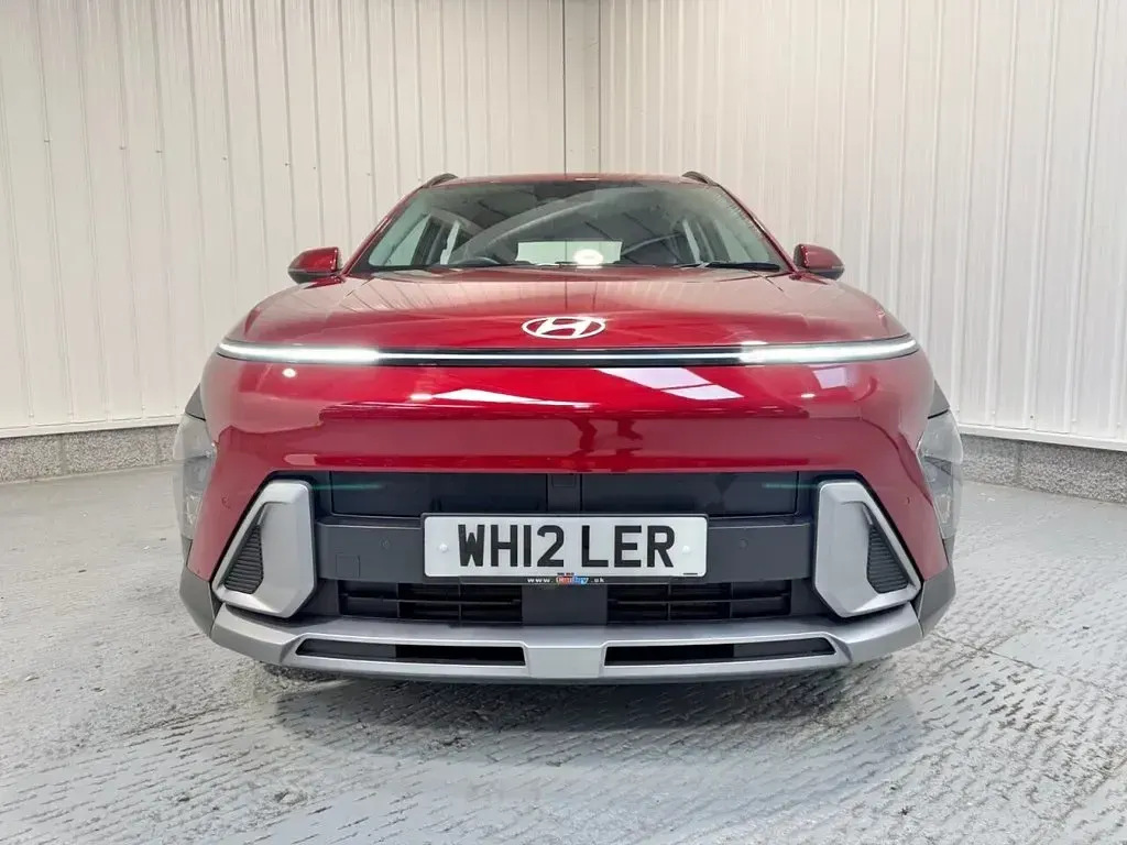 Used Hyundai Kona Advanced 139 HP (102 kW) 2024 Red SUV