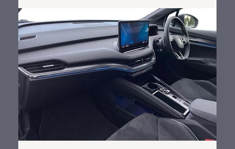 Used Skoda Enyaq iV SportlinePlus 210 kW (286 HP) 2025 Moon white SUV