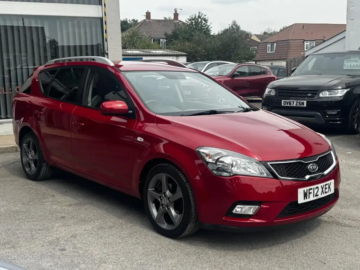Used Kia Ceed 2012 Red Hatchback