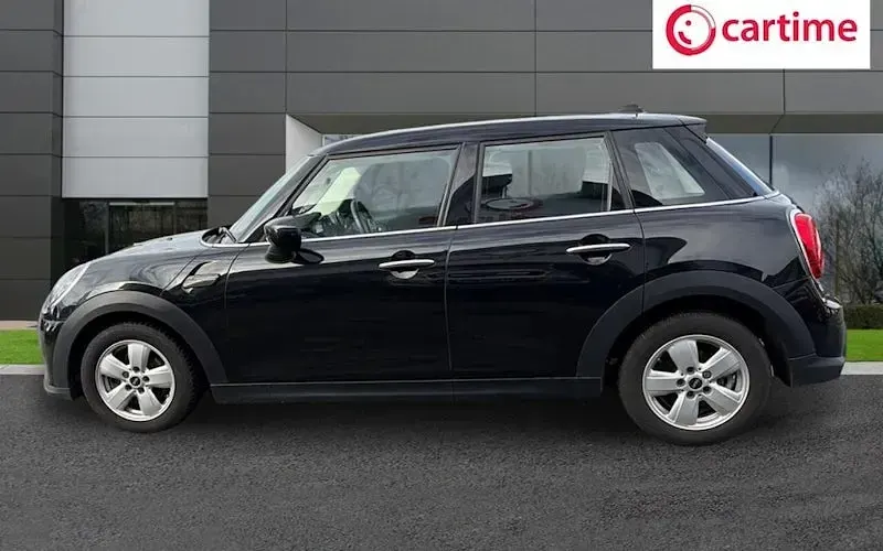 Used Mini Cooper Classic 136 HP (100 kW) 2022 Black Hatchback