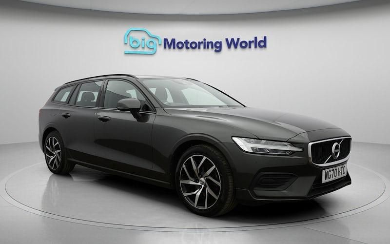 Second-hand Volvo V60 Momentum 150 CP (110 kW) 2020 Gri Break