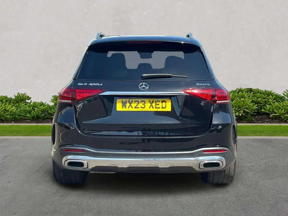 Begagnad Mercedes GLE400 AMG line 2023 Svart Kombi