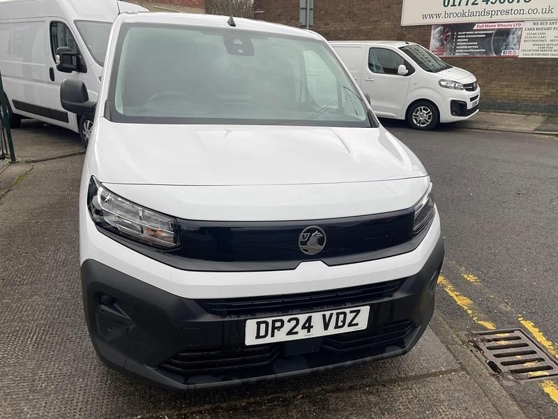 Used Vauxhall Combo 2024 White Van