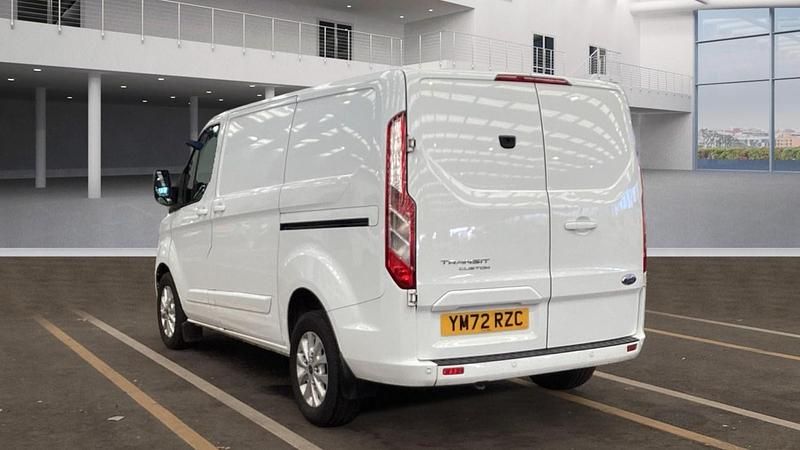Used Ford Transit Custom Limited 130 HP (95 kW) 2023 White Van