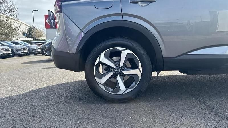 Used Nissan Qashqai N-Connecta 190 HP (139 kW) 2023 Grey SUV