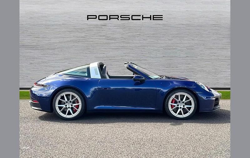 Ny Porsche 911 480 HK (353 kW) 2026 Blå Cab